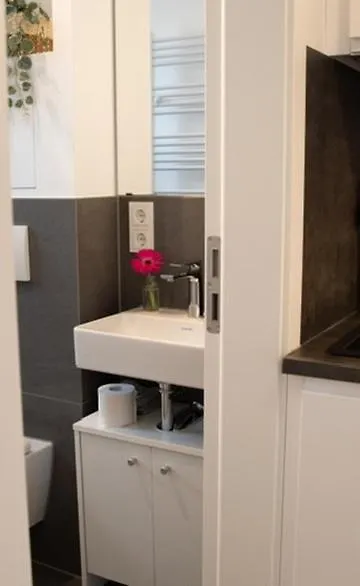 Zentrale Wohnung Im Szeneviertel 2,5Km Bis Zur Koe Dusseldorf 0*,